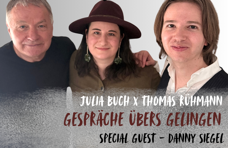 Thomas Rühmann und Julia Buch diskutieren